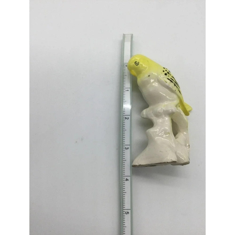 Vintage 4”‎ yellow bird figurine Japan ceramic aviary farmhouse cottagecore